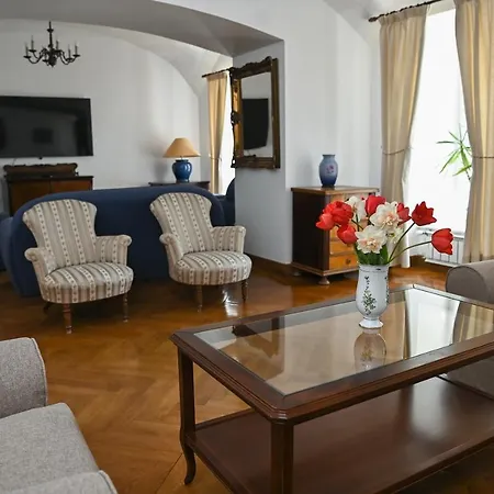 Villa Rakoczi-dessewffy Kastely Vendeghaz *